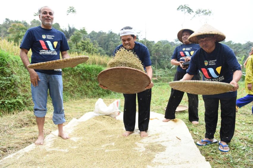 Bupati Purwakarta Dedi Mulyadi Dorong Pariwisata Berbasis Pertanian