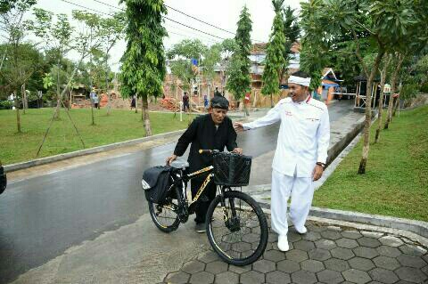 Abah Udju Inspirasi ‘Purwakarta Resep Maca’