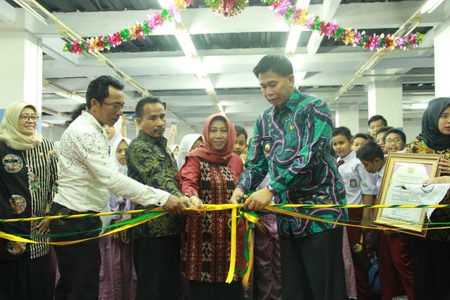 PJ Bupati Purwakarta Resmikan Pojok Baca