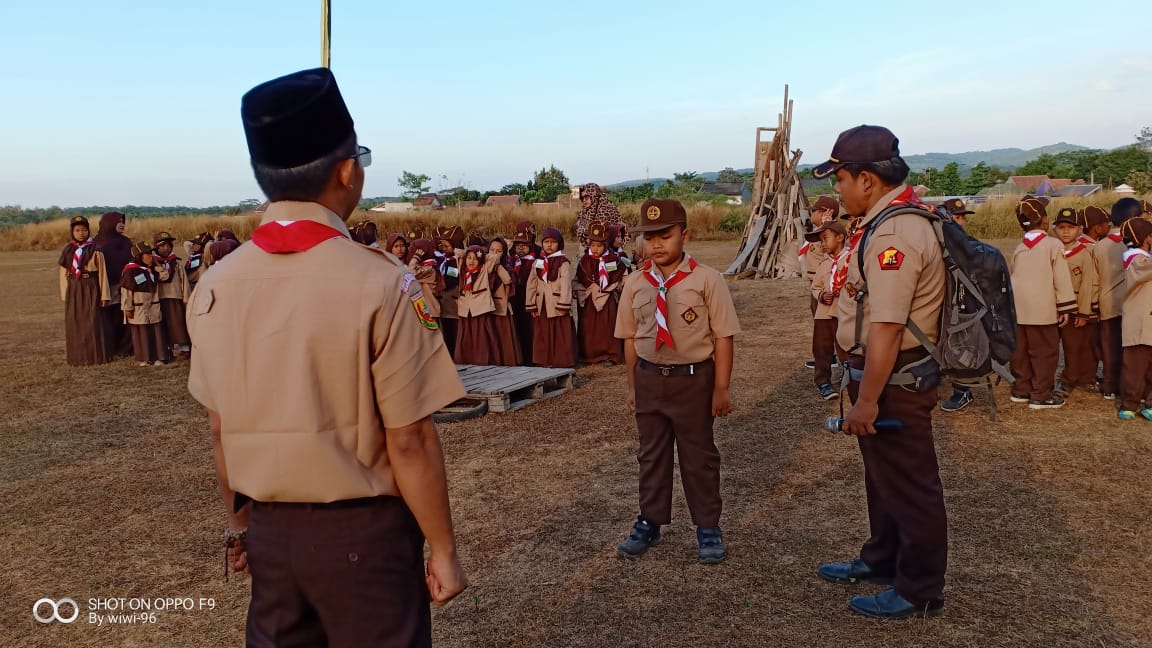 SDIT ANNAJAH Tanamkan Nilai-Nilai Kepramukaan Di Ta’aruf