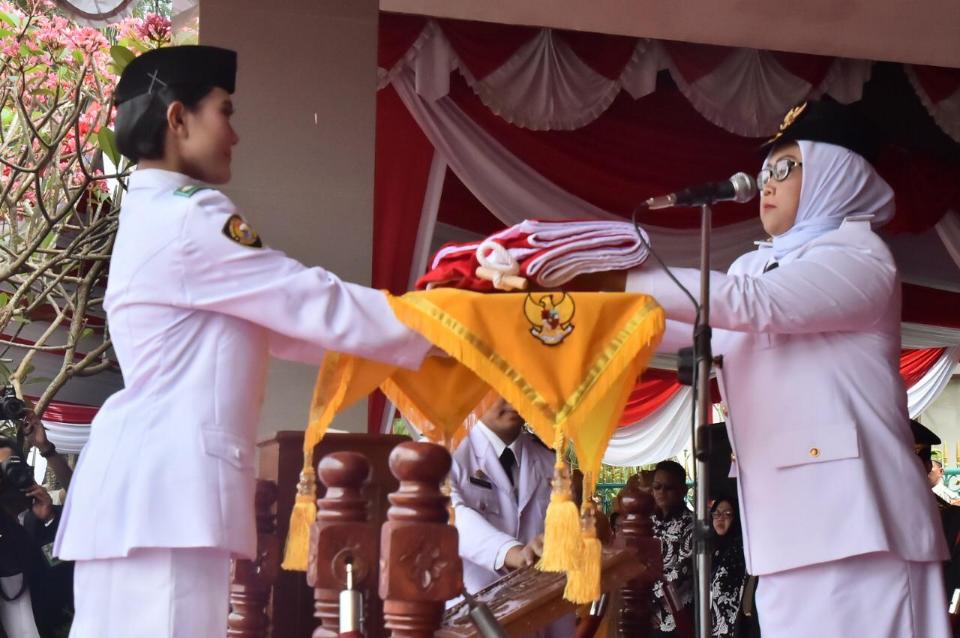 Ini Pesan Bupati Bogor Saat Pimpin Upacara Penurunan Bendera