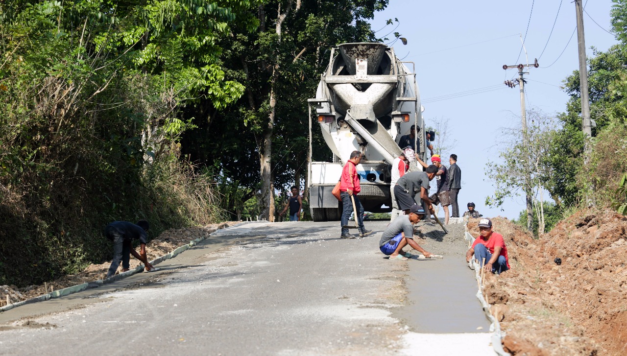 Meski Pandemi, Pemkab Purwakarta Tuntaskan Pembangunan 10 KM Jalan, Pengairan dan Jembatan