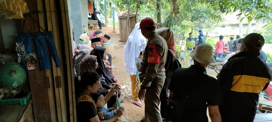 Semangat Vaksinasi Covid-19 di Pelosok Purwakarta