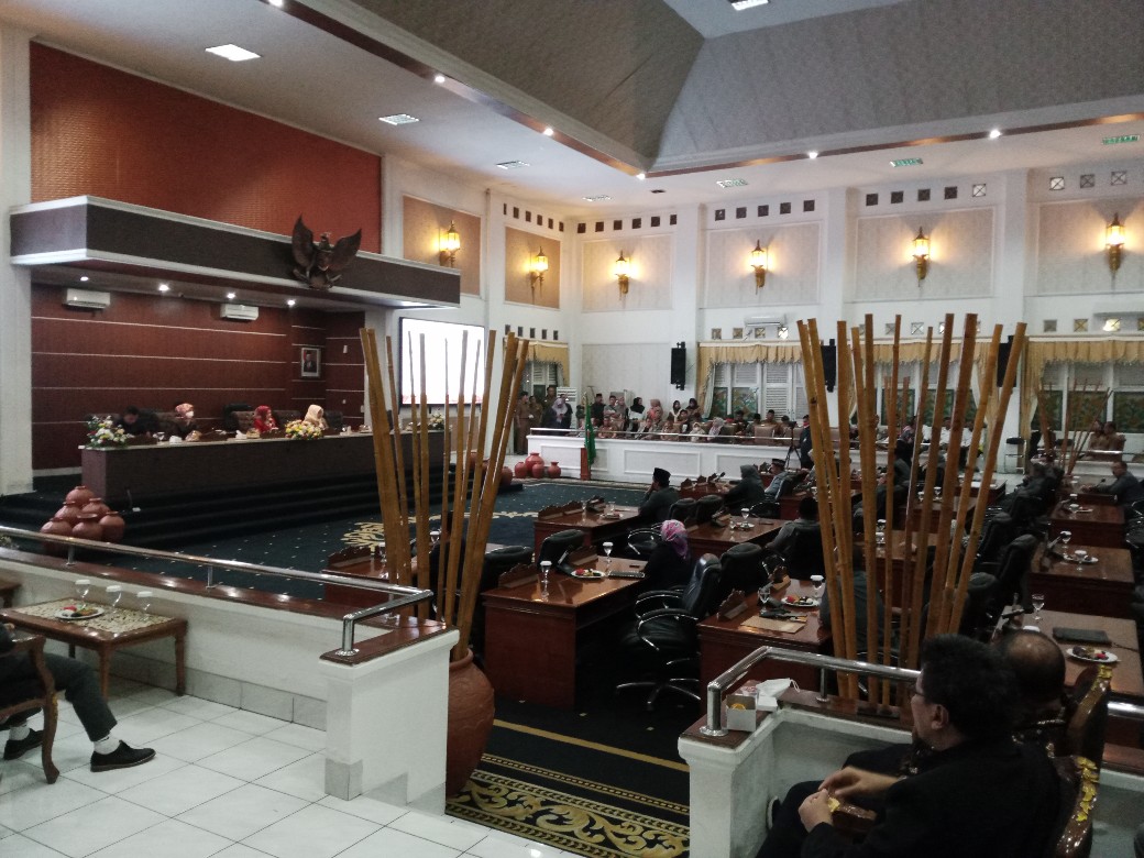 Lima Fraksi Layangkan Mosi Tidak Percaya Terhadap Ketua DPRD Purwakarta