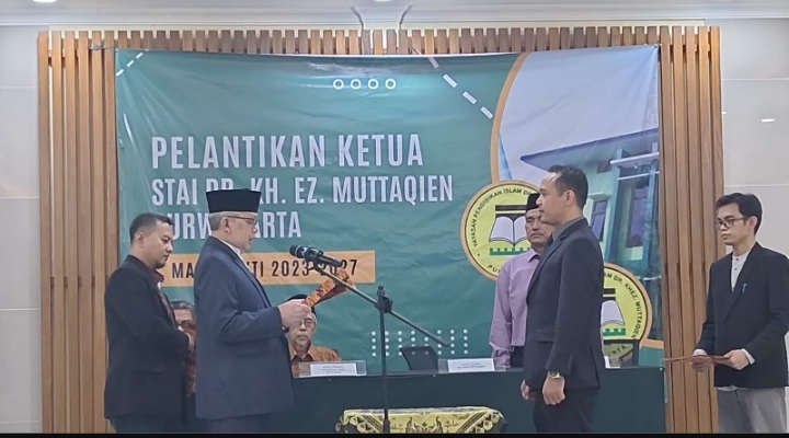 Surya Hadi Darma Dilantik Jadi Ketua STAI DR KH EZ Muttaqien Purwakarta